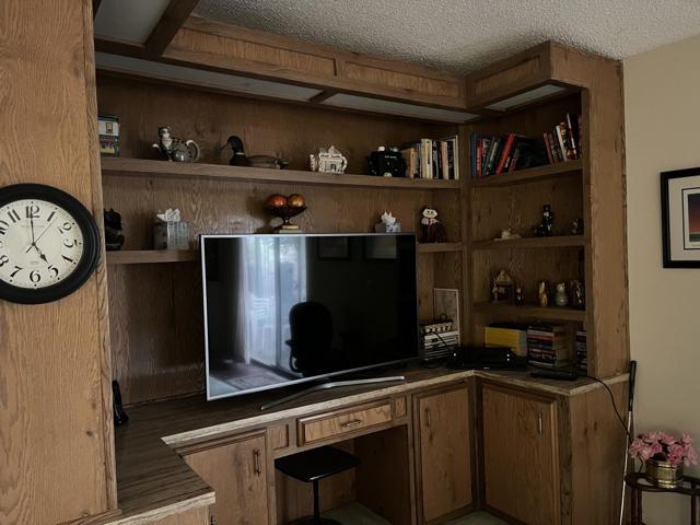 73855 Line Canyon Lane, Palm Desert CA: https://media.crmls.org/mediaz/695267ab-46b8-4988-9d61-0a4ae8349c18.jpg
