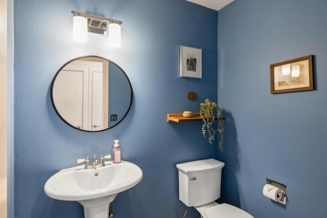 58 Villanova Drive, Oakland CA: https://media.crmls.org/mediaz/6952cfab-96f6-4333-be77-3223622e317e.jpg