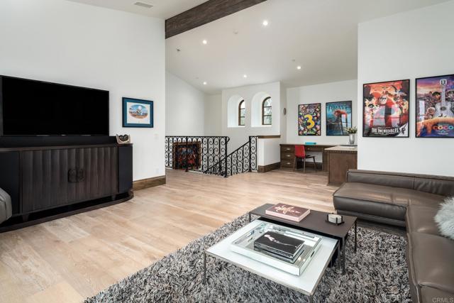 Image 28 of 40 For 18411 Calle La Serra