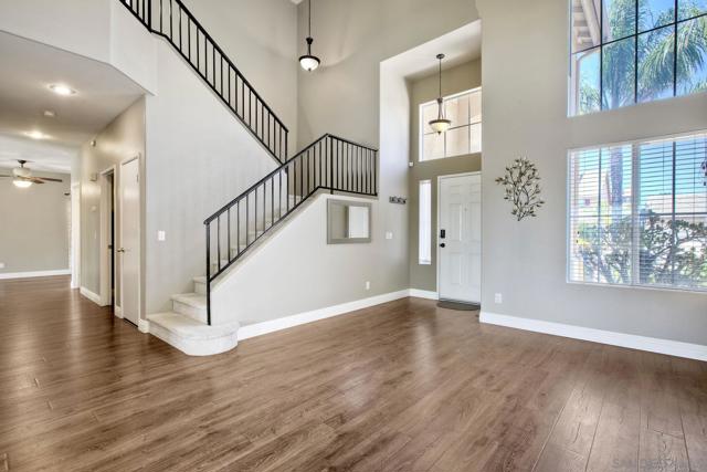 39513 Bonaire Way, Murrieta CA: https://media.crmls.org/mediaz/69557b05-0946-42a8-8bb1-4840db0df292.jpg