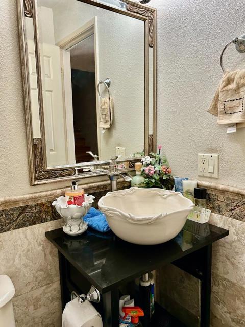 2071 Sunset View Place, San Jose CA: https://media.crmls.org/mediaz/6956cde0-0535-48ed-b17f-c423baeff573.jpg