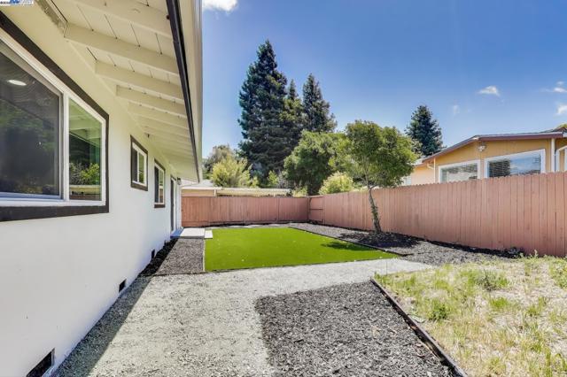 2316 DOLORES, Pinole CA: https://media.crmls.org/mediaz/6957cbc2-dd66-4afe-9ce1-1161d97deb2e.jpg