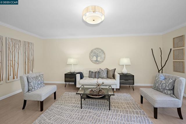 1549 Oakmont Dr, Walnut Creek CA: https://media.crmls.org/mediaz/6958bc3c-678c-426c-87b6-36f856397210.jpg