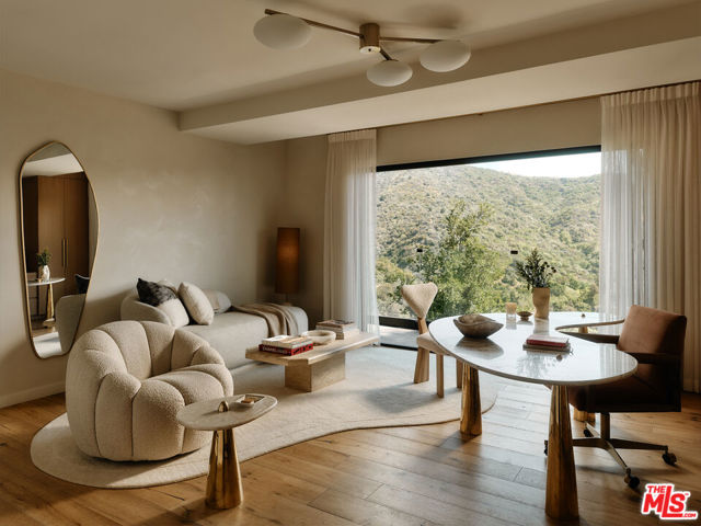 Drew Fenton | 2442 Banyan Drive Los Angeles CA | MLS: 7466379