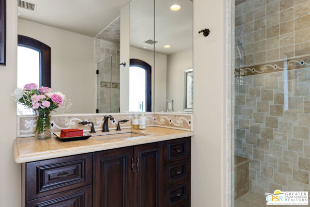 3 Coronado Court, Rancho Mirage CA: https://media.crmls.org/mediaz/6958cac1-1cbd-461b-8c07-9b0c5825b937.jpg