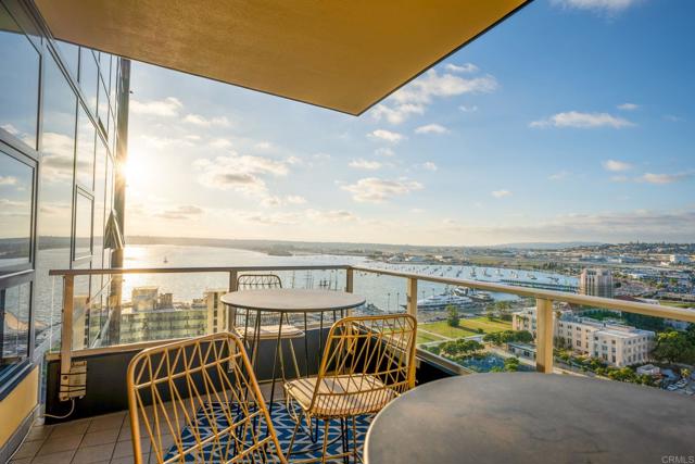 1325 Pacific Highway, San Diego CA: https://media.crmls.org/mediaz/69598b0d-a90e-4577-85b3-3a4a7560cb8e.jpg