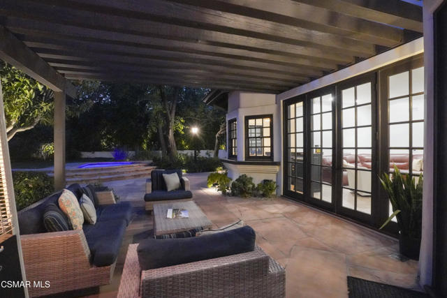 29270 Wagon Road, Agoura Hills CA: https://media.crmls.org/mediaz/695a50c6-fcb9-4819-9a25-ef7b1d98a46d.jpg
