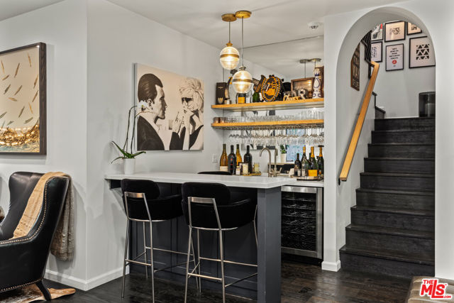 3159 Thatcher Avenue, Marina del Rey CA: https://media.crmls.org/mediaz/695bd047-14c9-4946-a35f-cbaa7f04cd4f.jpg