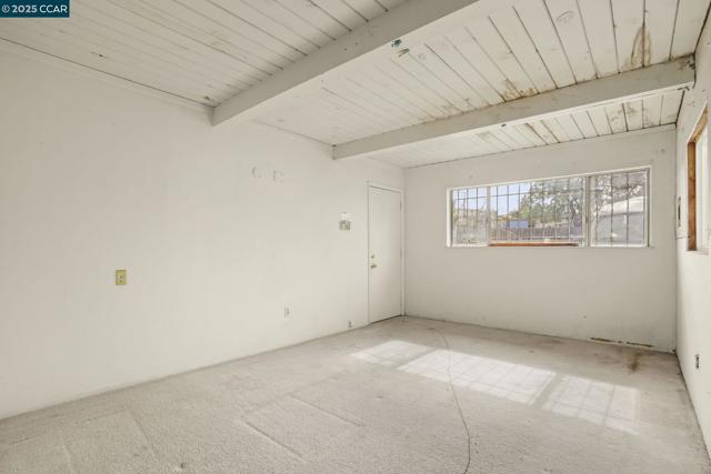 717 Payne Ct, Richmond CA: https://media.crmls.org/mediaz/695be0c0-d8b5-4ed0-bcc3-71d90b911889.jpg
