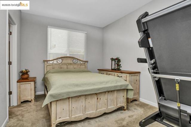 497 Tintori Ct, Brentwood CA: https://media.crmls.org/mediaz/695d0851-a148-4455-ac9f-a9891eeb29eb.jpg