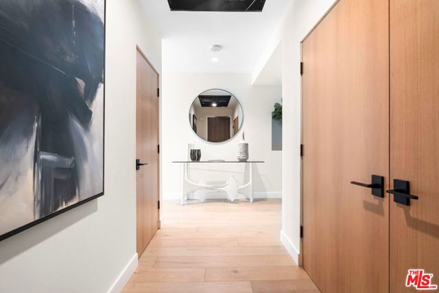 900 W Olympic Boulevard, Los Angeles CA: https://media.crmls.org/mediaz/695e6ffc-a801-418e-aa6e-83b2287e544e.jpg