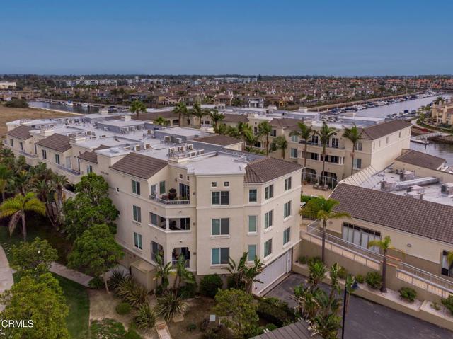 4256 Tradewinds Drive, Oxnard CA: https://media.crmls.org/mediaz/695e88c3-8691-4b70-8363-5fb25bceb91a.jpg