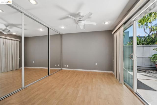 325 Kitty Hawk Rd, Alameda CA: https://media.crmls.org/mediaz/695fceb4-6ff8-47b2-99aa-5cb7d566e063.jpg