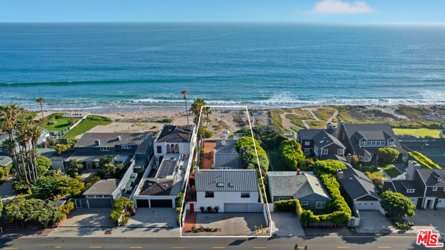 30830 Broad Beach Road, Malibu CA: https://media.crmls.org/mediaz/69607f6b-1f5a-4c1d-b91c-2365d50468d4.jpg