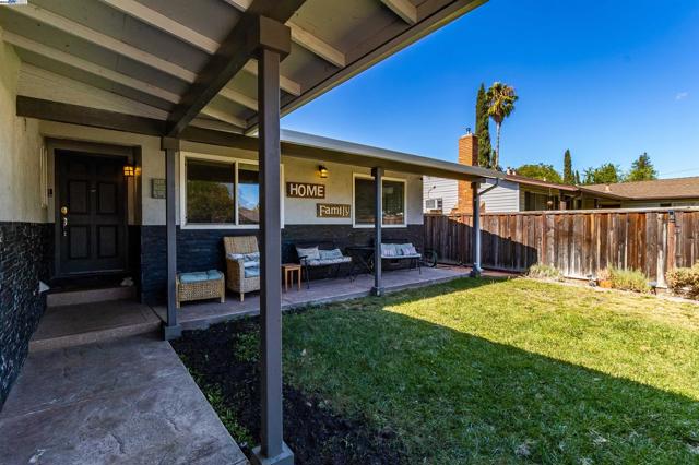 3454 Halifax Way, Concord CA: https://media.crmls.org/mediaz/6960e15e-8949-4ab4-b70f-3bb5bbc831c1.jpg