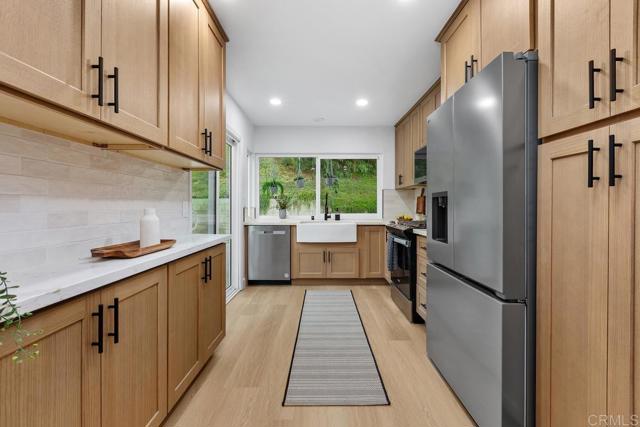 Detail Gallery Image 11 of 46 For 1356 Pleasant Hill St, Escondido,  CA 92026 - 3 Beds | 2 Baths