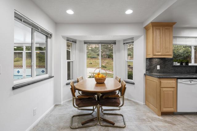 Detail Gallery Image 15 of 43 For 25072 Poderio Dr, Ramona,  CA 92065 - 3 Beds | 2 Baths