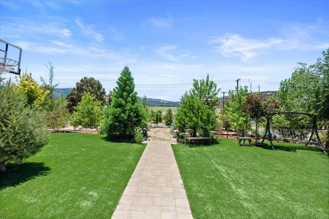 1925 Baldwin Lake Road, Big Bear CA: https://media.crmls.org/mediaz/69624a43-ef11-42ed-ab0b-e04a633d1ea3.jpg