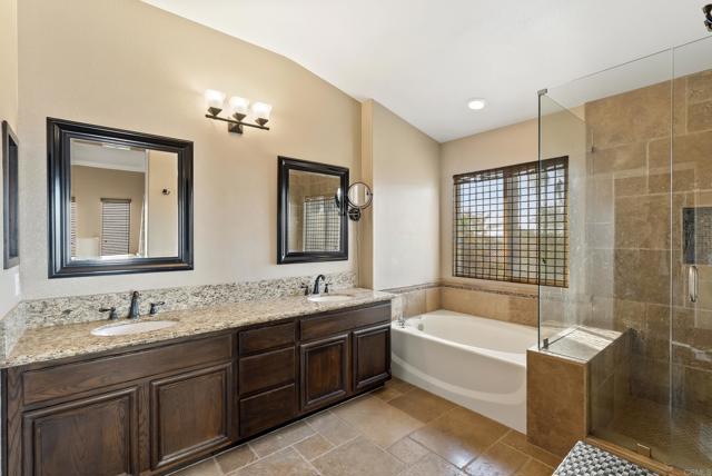 Detail Gallery Image 17 of 40 For 1266 Morgan Hill Dr, Chula Vista,  CA 91913 - 4 Beds | 2/1 Baths