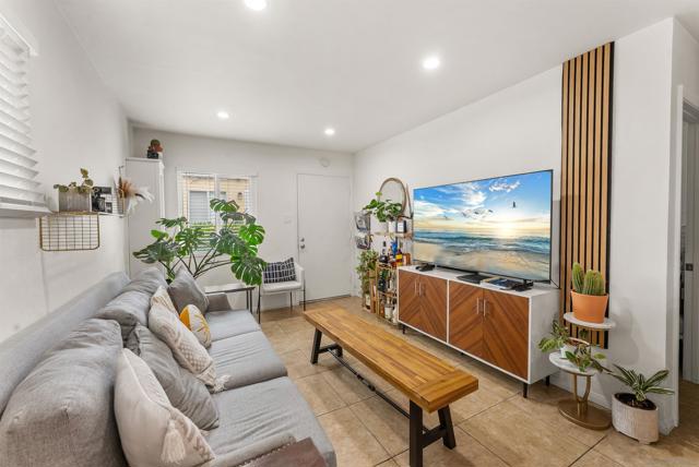 3317 19 Jemez Dr, San Diego CA: https://media.crmls.org/mediaz/69630432-ab4a-45c3-a27a-4d5b2e083548.jpg