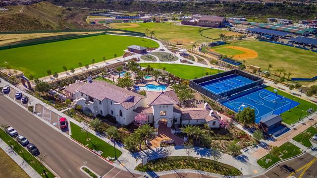 Detail Gallery Image 43 of 51 For 1686 Pember Ave, Chula Vista,  CA 91913 - 4 Beds | 3/1 Baths