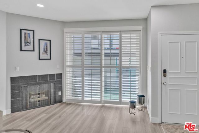 433 E Tamarack Avenue, Inglewood CA: https://media.crmls.org/mediaz/6965853d-c945-44d3-9d4f-0c367f5f73ba.jpg