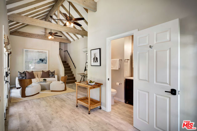 14071 Roblar Road, Sherman Oaks CA: https://media.crmls.org/mediaz/6965ef05-a228-41b2-8225-4b8d5a1184ce.jpg