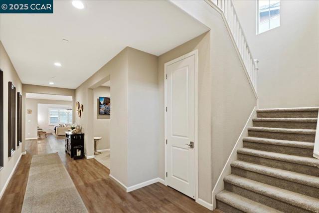 369 Parkfield Way, Oakley CA: https://media.crmls.org/mediaz/6966cff8-b0af-41d1-b82b-f5bb09ee9797.jpg