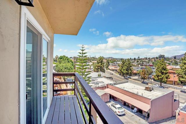 8060 Lemon Ave, La Mesa CA: https://media.crmls.org/mediaz/696744b6-e140-4de4-a92e-338ae5f809e8.jpg