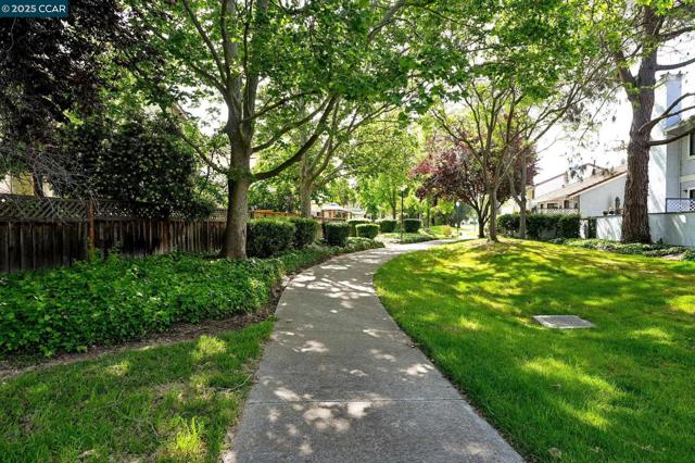 318 Marie Cmn, Livermore CA: https://media.crmls.org/mediaz/69675338-6468-4b28-95e4-d21b9884fdf7.jpg