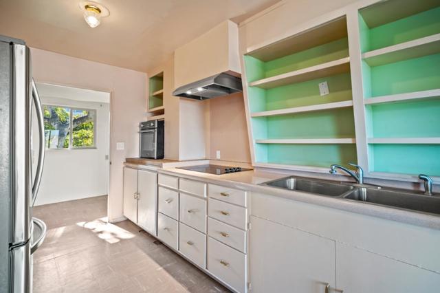 1028 West Franklin Street, Monterey CA: https://media.crmls.org/mediaz/696757dc-8088-48b3-a21d-fd015acc80fb.jpg