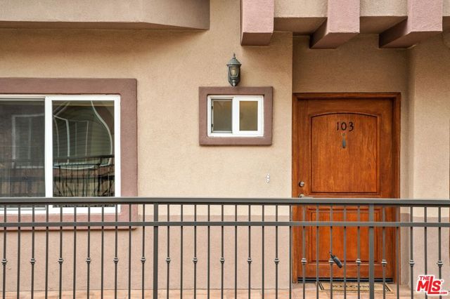 5241 Colodny Drive, Agoura Hills CA: https://media.crmls.org/mediaz/6967b5db-4976-4d1d-9cd5-6eb5bd669f53.jpg