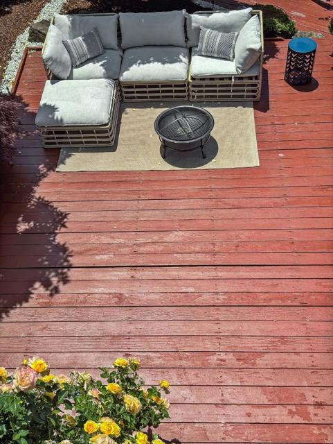 122 Purcell Drive, Alameda CA: https://media.crmls.org/mediaz/696947a9-3a7b-4c9f-9a81-f9185d65d5f7.jpg