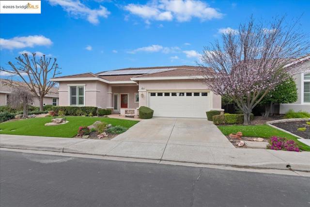 625 Pomona Dr, Brentwood CA: https://media.crmls.org/mediaz/69694f91-a486-4b0e-8bfd-5b40ebecd414.jpg