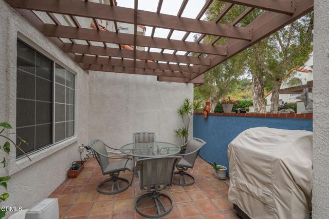 Detail Gallery Image 21 of 37 For 279 Camino Toluca, Camarillo,  CA 93010 - 3 Beds | 3 Baths