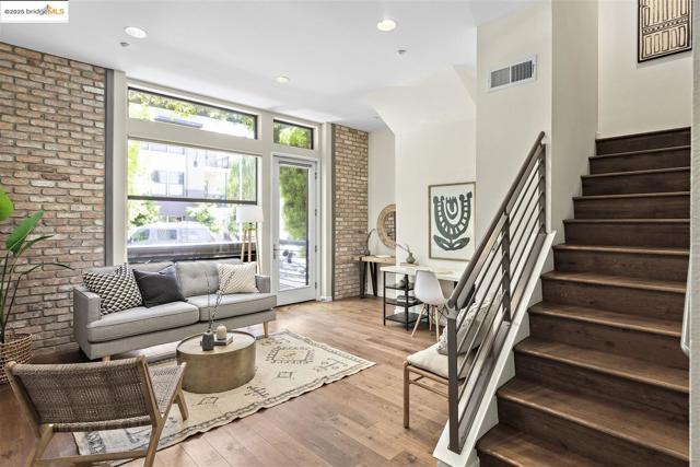 Details for 1210 66th St, Oakland, CA 94608