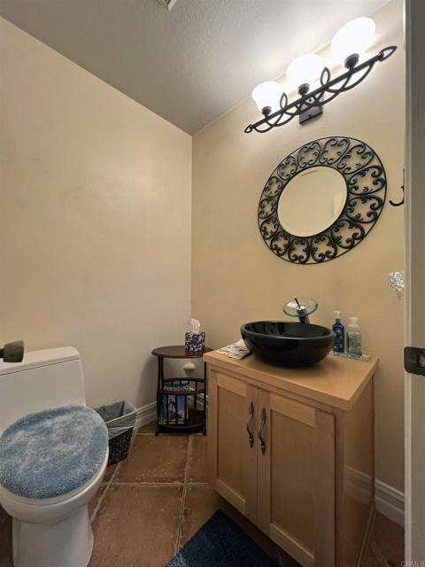 Detail Gallery Image 14 of 28 For 3509 Simsbury, Carlsbad,  CA 92010 - 4 Beds | 2/1 Baths