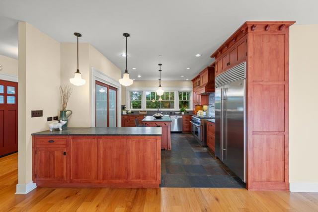 385 Miramar Drive, Half Moon Bay CA: https://media.crmls.org/mediaz/696bbe7c-ecc3-4c38-948e-1b9df15aee44.jpg