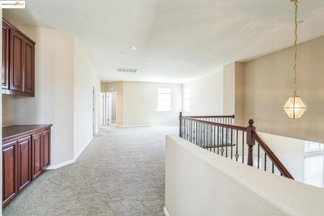 2665 Torrey Pines Dr, Brentwood CA: https://media.crmls.org/mediaz/696c5e25-4faa-4375-bcab-a21c14d7ab65.jpg