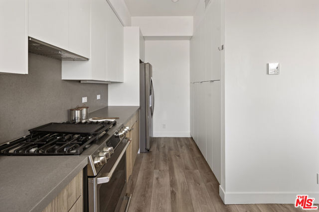 4916 1/2 S Centinela Avenue, Los Angeles CA: https://media.crmls.org/mediaz/696de8e9-616d-4917-b330-350b95efea0b.jpg