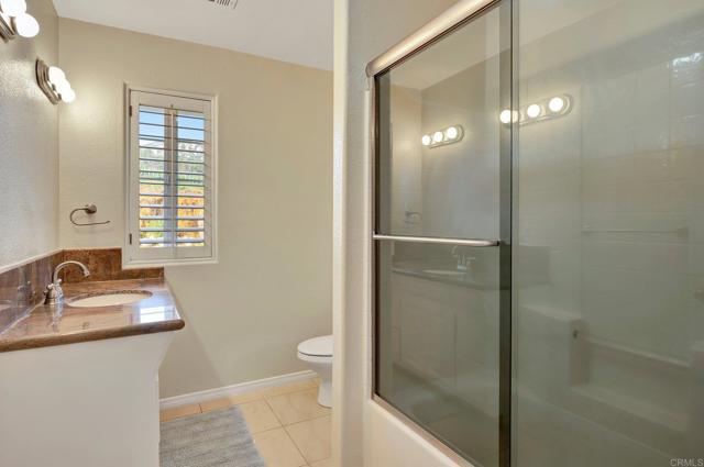 Image 31 of 49 For 2340 Mount Elena Way