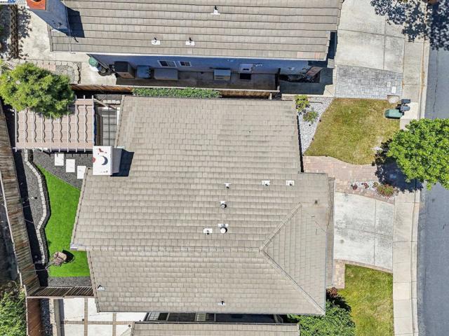 1060 Green Point Ct, Concord CA: https://media.crmls.org/mediaz/696f556f-36f8-4b7d-8ce3-a80789024882.jpg