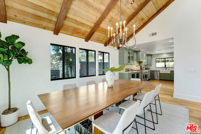 2506 Zorada Drive, Los Angeles CA: https://media.crmls.org/mediaz/696fde8d-60fd-40ba-872b-37736a96f274.jpg