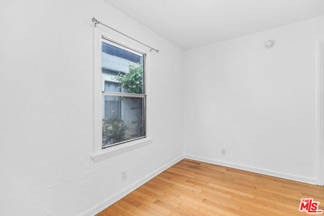 5918 3/4 Willoughby Avenue, Los Angeles CA: https://media.crmls.org/mediaz/696ffd62-d49c-47f2-898f-861dd1a0f3ca.jpg