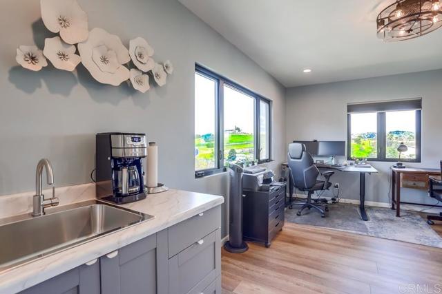 2255 Via Dulcea, Fallbrook CA: https://media.crmls.org/mediaz/69709f34-457c-4031-b63e-424daa0175fc.jpg