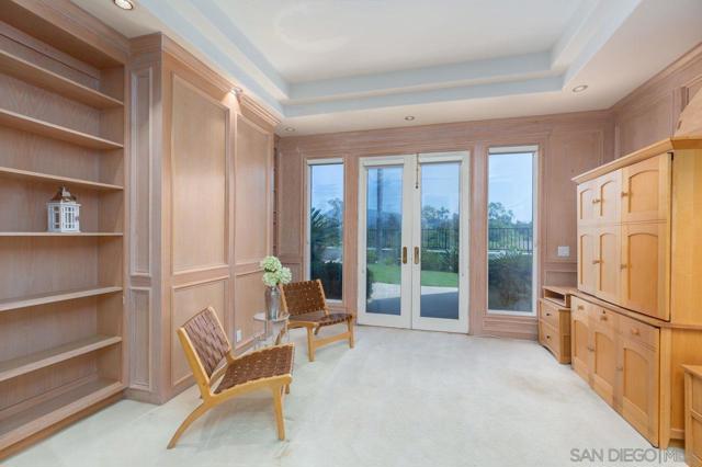 13388 Highlands Ranch Rd, Poway CA: https://media.crmls.org/mediaz/6970d885-7537-4e6b-84c3-406c13d68c71.jpg