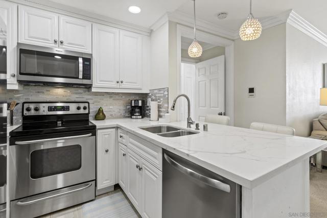 999 N Pacific St, Oceanside CA: https://media.crmls.org/mediaz/697217c9-3212-4be5-84db-44bb666a9887.jpg