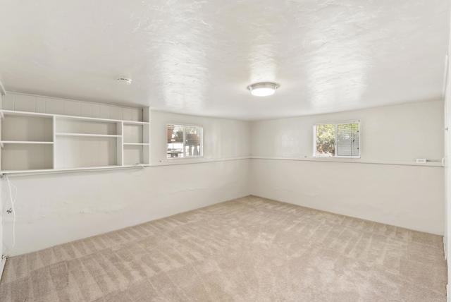 Detail Gallery Image 32 of 47 For 3040 Byron St, San Diego,  CA 92106 - 6 Beds | 2 Baths