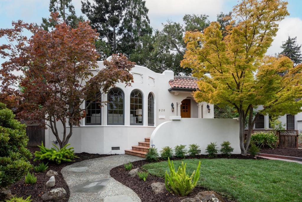 930 Rosewood Drive