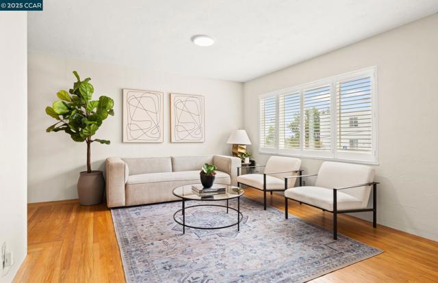 1232 E 20Th St, Oakland CA: https://media.crmls.org/mediaz/69728a82-2b0e-4b1f-9c50-d4ddd8fd5818.jpg